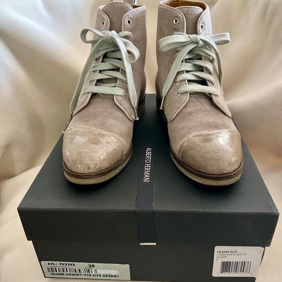 Alberto Fermani Gloss-Tipped Ankle Boots - Picture 15 of 16